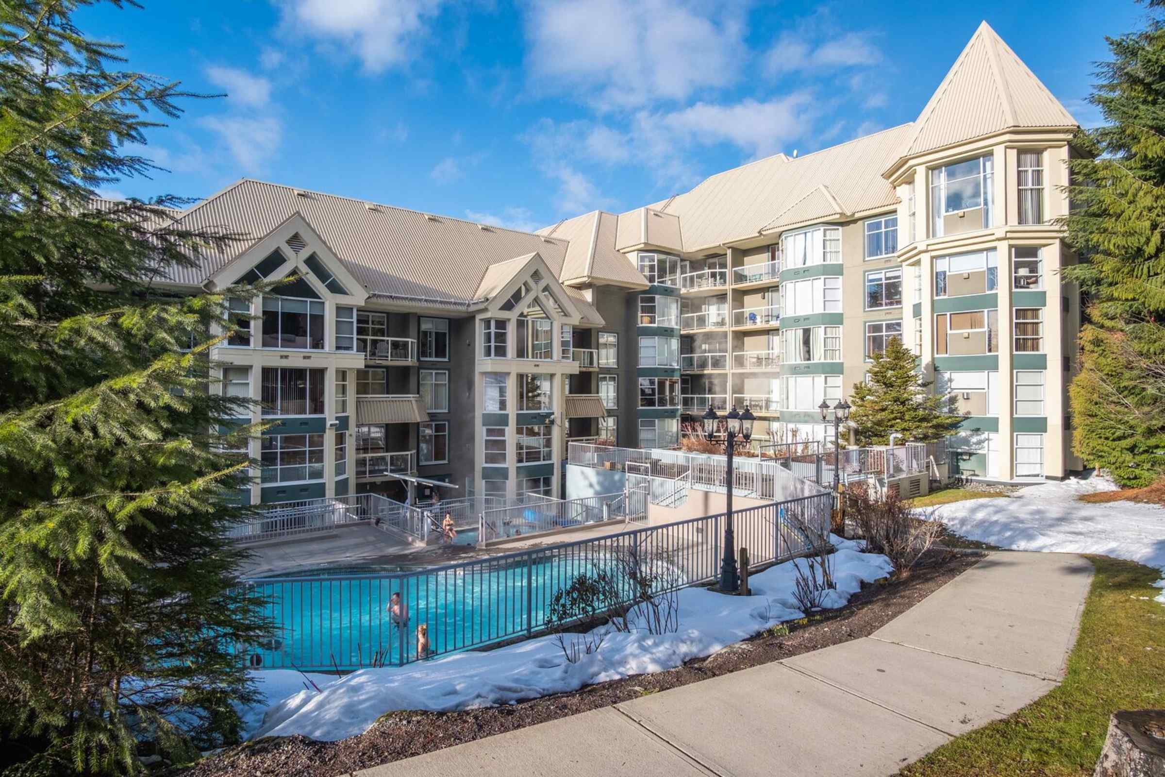 Woodrun Lodge